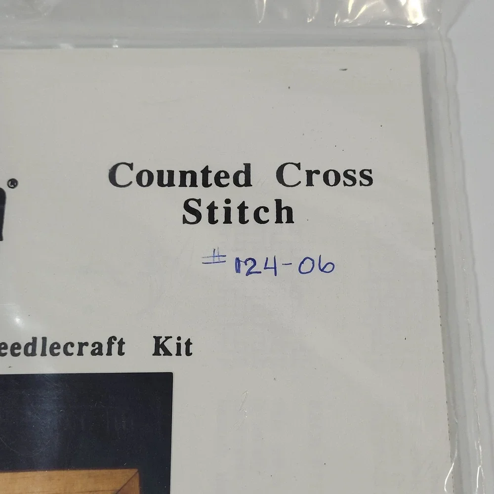 Vintage Janlynn Counted Cross Stitch Kit‎ Holiday Christmas Wreath Village NEW